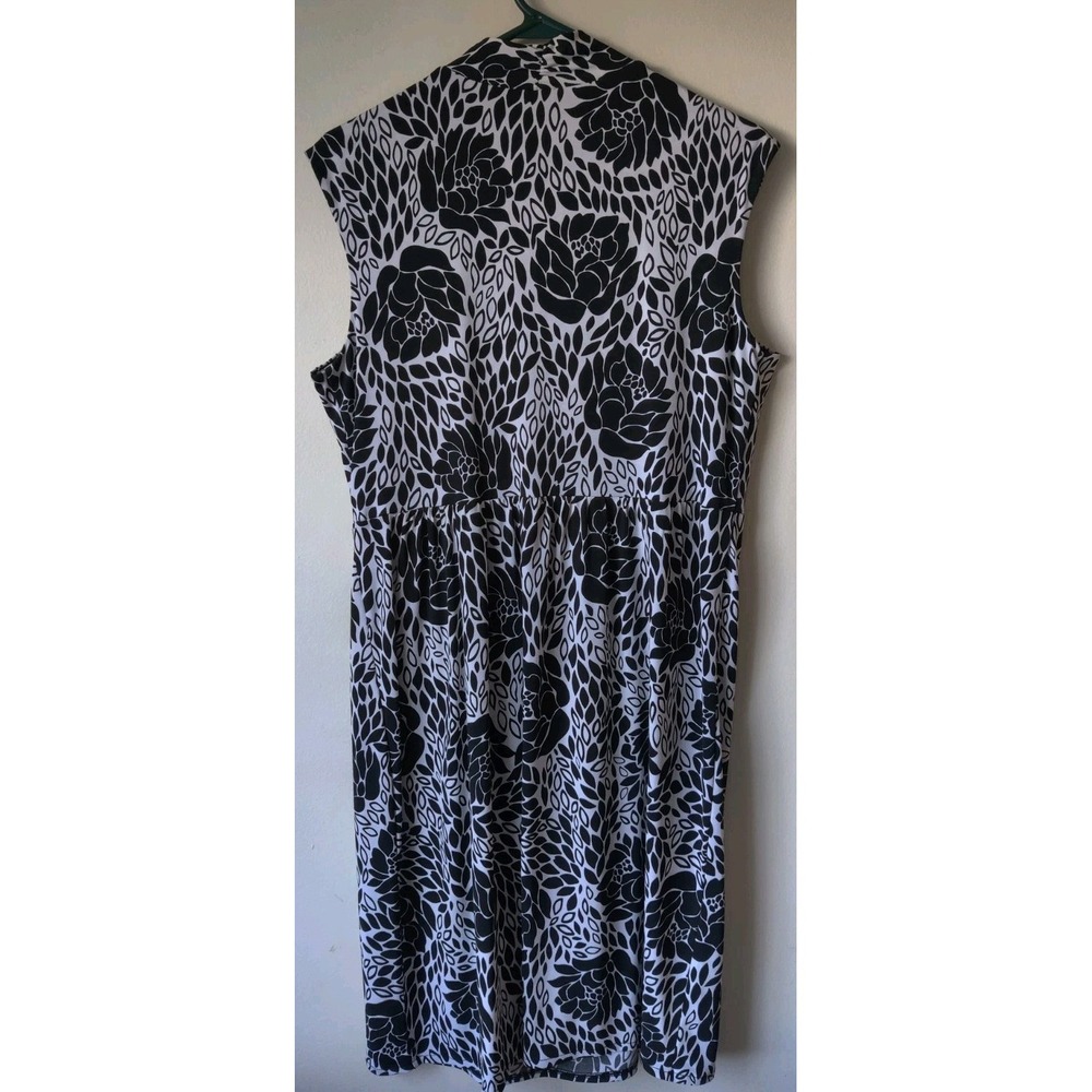 Charter Club Women's Faux Wrap Floral Print Black/White Sleeveless Size L - Picture 2 of 4